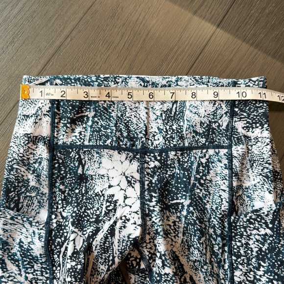 Lululemon Speed Up Tight *Full-On Luxtreme 28" Wildwood Multi 45484 - Picture 13 of 16